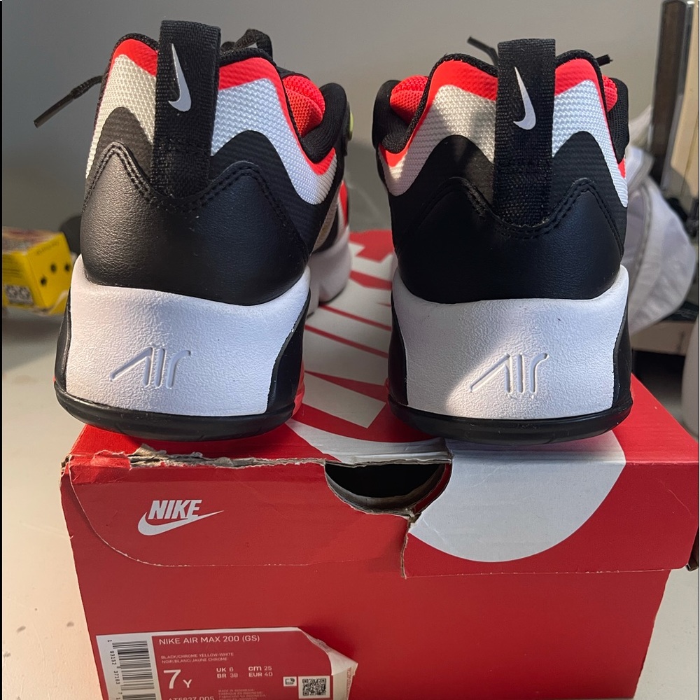 Nike air max 200 size 7